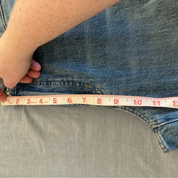 Madewell Mid-Rise Perfect Vintage Jean in Ainsdale Wash: Knee-Rip Edition - Picture 7 of 13